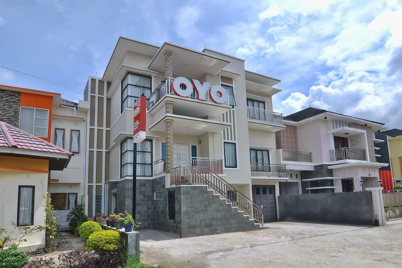 OYO 838 Sanjaya Homestay Syariah Bukittinggi Luaran gambar