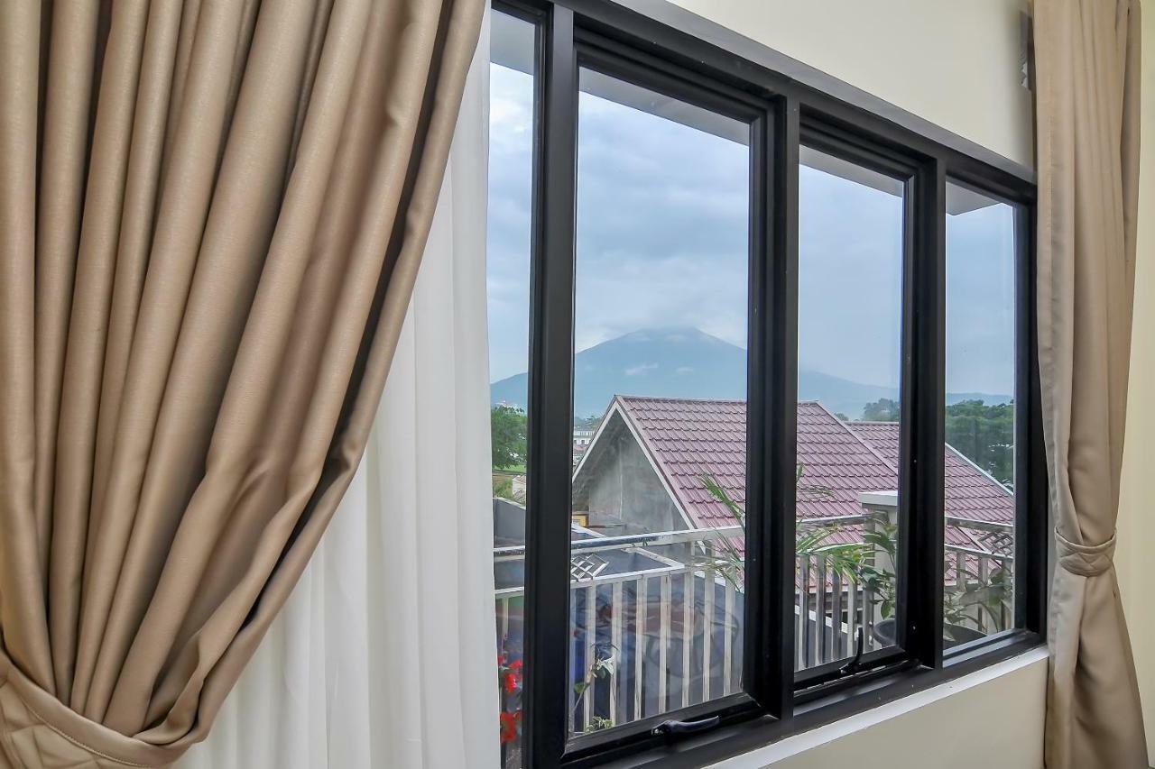 OYO 838 Sanjaya Homestay Syariah Bukittinggi Luaran gambar